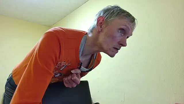 Snapshot of k74robert chatting on February 5, 2026, 4:36 pm k74robert online show from February 5, 2026, 4:36 pm