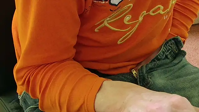 Snapshot of k74robert chatting on February 26, 2026, 9:48 pm k74robert online show from February 26, 2026, 9:48 pm