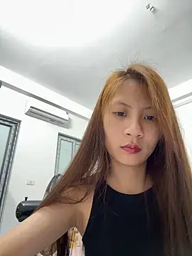 Snapshot of Lil-Gi chatting on May 1, 2026, 4:23 pm Lil-Gi online show from May 1, 2026, 4:23 pm
