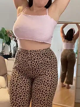 chloedlm5 online show from November 9, 2025, 11:25 am