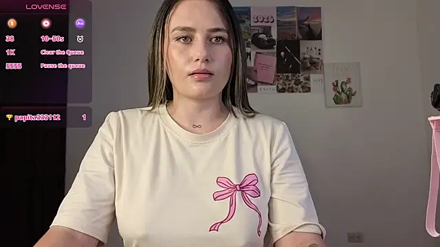 Veronika  Winslow  online show from March 13, 2026, 5:12 am