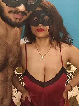 sexy42couple online show from June 29, 2026, 11:48 pm