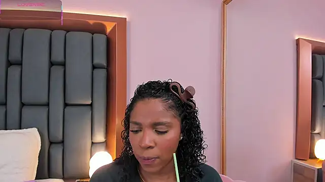 LisaMendez online show from February 10, 2026, 4:22 am