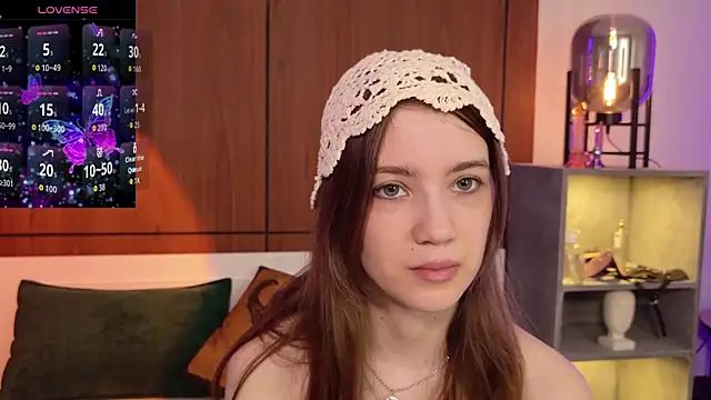 Alison kisss online show from July 4, 2026, 8:24 pm