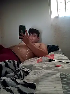 Snapshot of fromero27 chatting on January 14, 2026, 10:13 pm fromero27 online show from January 14, 2026, 10:13 pm