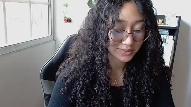 Snapshot of clitia_xx chatting on February 2, 2026, 6:51 pm clitia xx online show from February 2, 2026, 6:51 pm