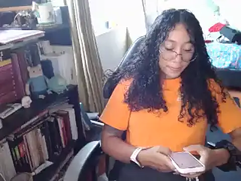 clitia xx online show from March 31, 2026, 10:12 pm