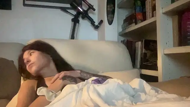 dddasani online show from October 1, 2025, 2:32 pm