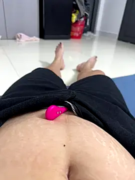 sharon-Hanna online show from September 28, 2025, 3:57 am