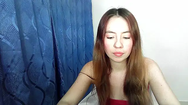  MaiaRosse online show from April 14, 2026, 11:43 pm