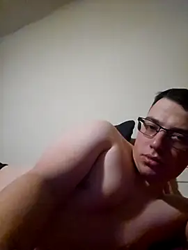 kristaly791 online show from April 13, 2026, 9:46 am