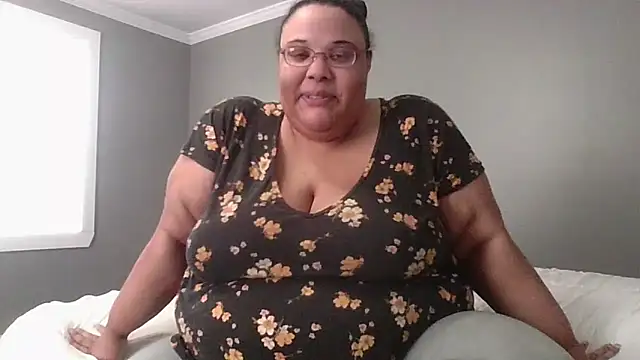 SexyBBW10790 online show from February 14, 2026, 3:23 pm