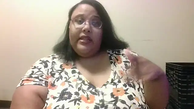 SexyBBW10790 online show from October 31, 2025, 11:11 pm