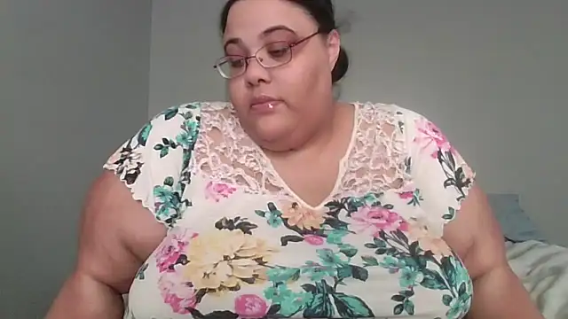 Snapshot of SexyBBW10790 chatting on May 3, 2026, 2:09 pm SexyBBW10790 online show from May 3, 2026, 2:09 pm