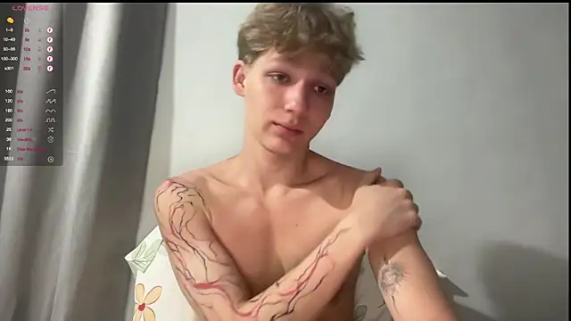 Snapshot of walter_cute chatting on February 28, 2026, 6:51 pm walter cute online show from February 28, 2026, 6:51 pm