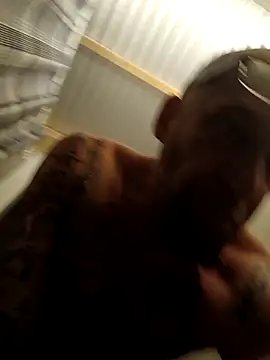 ShawnandDani7074 online show from February 16, 2026, 2:59 pm