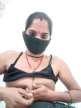 Snapshot of JUHI999 chatting on January 14, 2026, 10:19 am JUHI999 online show from January 14, 2026, 10:19 am