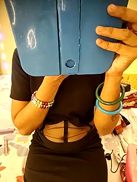 Snaya-baby online show from November 4, 2025, 2:43 pm