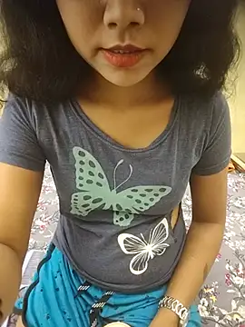 Snapshot of Snaya-baby chatting on June 5, 2026, 6:52 am Snaya-baby online show from June 5, 2026, 6:52 am