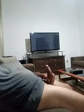 vouserseudono online show from April 5, 2026, 11:00 pm