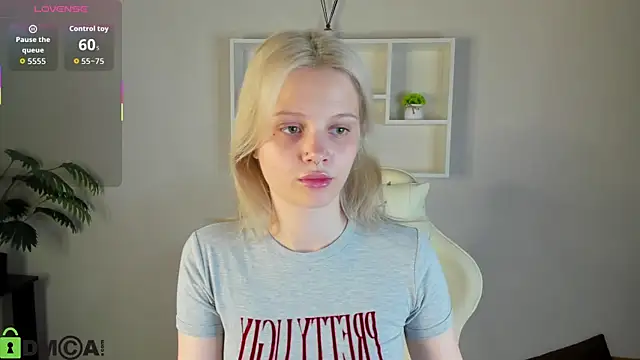 Allice Cox online show from October 5, 2025, 1:07 am