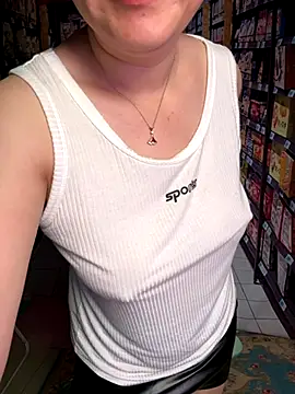 Liqinqin online show from September 28, 2025, 10:17 pm