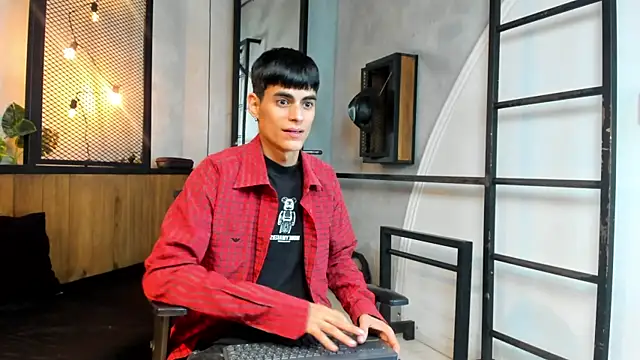 Dani mc1 online show from October 20, 2025, 11:33 am