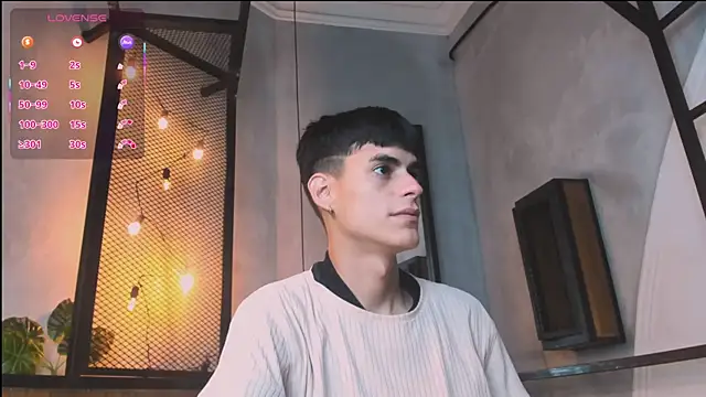 Dani mc1 online show from October 8, 2025, 11:23 am