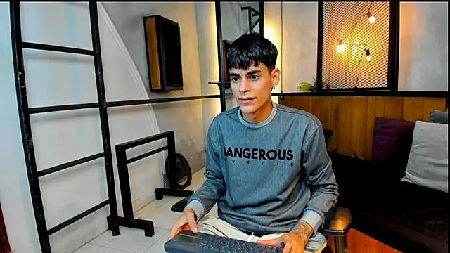 Dani mc1 online show from November 23, 2025, 11:53 am