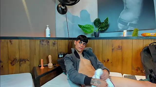 Dani mc1 online show from September 9, 2025, 12:03 pm