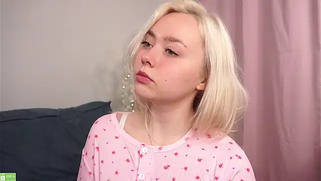 AccaCroyle online show from November 17, 2025, 9:19 pm