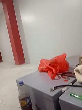 Yiyo19-3 online show from October 27, 2025, 5:41 am