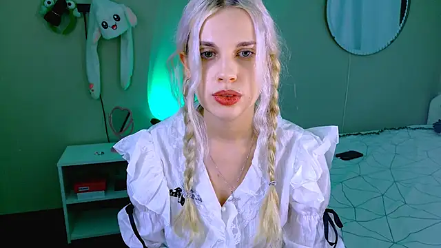 carmen crybaby online show from September 30, 2025, 11:11 pm