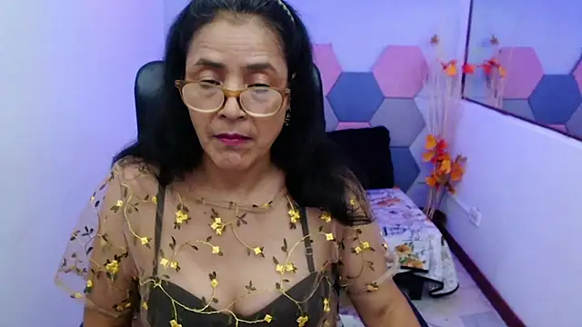 AmandaPeet online show from September 17, 2025, 8:00 pm