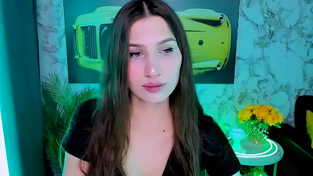 Mollyinyourmind online show from April 16, 2026, 9:15 pm