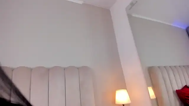 ashlye white online show from November 7, 2025, 2:38 am