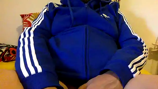 steve669 hot online show from October 24, 2025, 1:32 pm