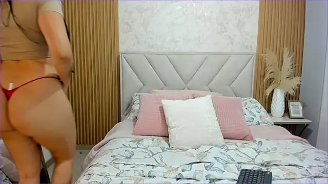 biancabigboobs22 online show from September 28, 2025, 4:08 am