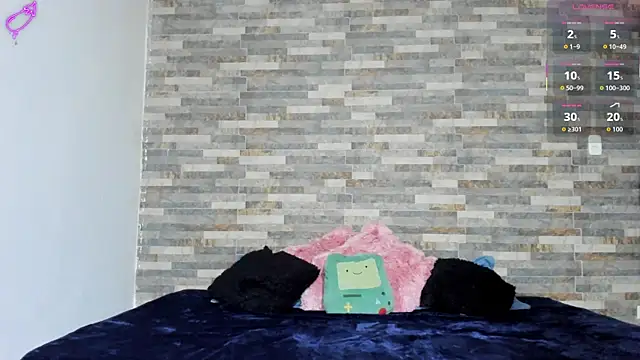 Snapshot of violett__golden chatting on October 15, 2025, 10:23 am violett golden online show from October 15, 2025, 10:23 am