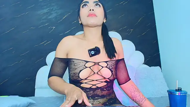 Roxana gomez online show from April 15, 2026, 3:23 am