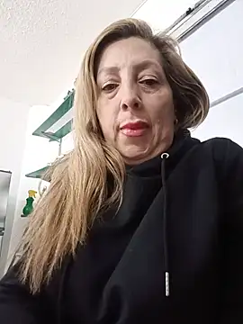 Snapshot of Estefania_Arce chatting on August 7, 2026, 6:47 pm Estefania Arce online show from August 7, 2026, 6:47 pm
