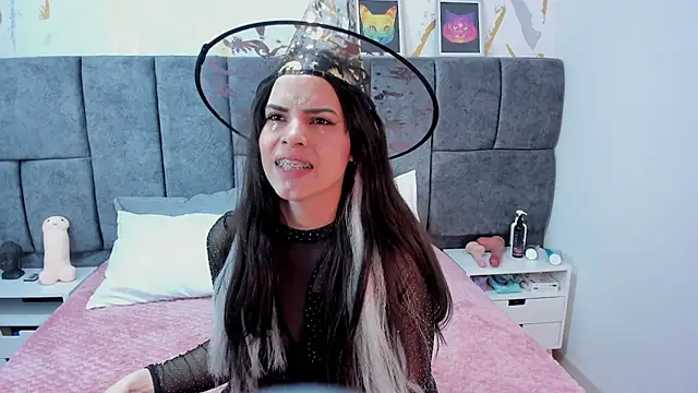 Snapshot of Astrid_Velle chatting on November 1, 2025, 3:57 am Astrid Velle online show from November 1, 2025, 3:57 am