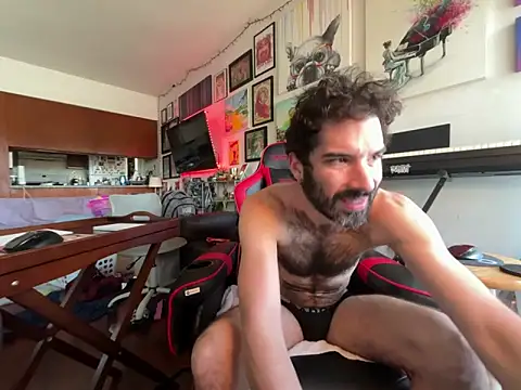 Snapshot of Pupscritch chatting on February 18, 2026, 7:32 pm Pupscritch online show from February 18, 2026, 7:32 pm