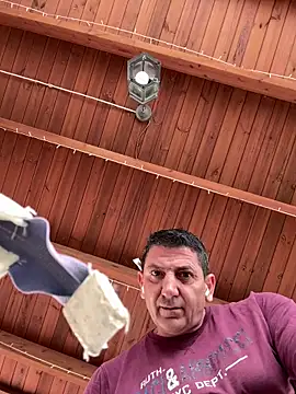 Snapshot of BULLBSX chatting on April 13, 2026, 2:10 pm BULLBSX online show from April 13, 2026, 2:10 pm