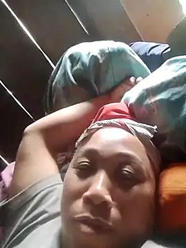 Mamapm20 online show from October 3, 2025, 1:42 am