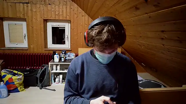 Imagerysin23 online show from December 17, 2025, 5:40 pm