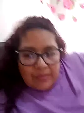 ladytropical1 online show from September 30, 2025, 1:39 pm