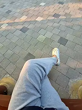 starvingo2002 online show from October 25, 2025, 8:02 am