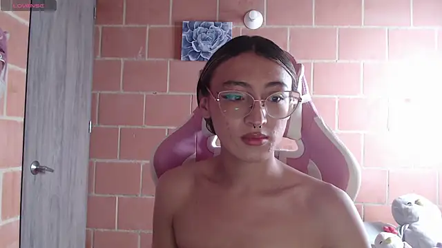 Andrea camilaaa online show from September 28, 2025, 4:14 pm