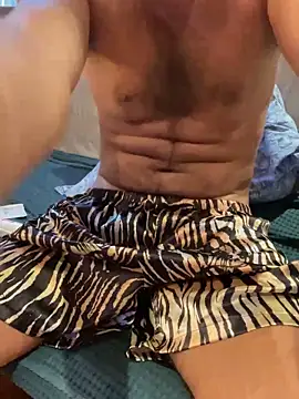 maxxoulax online show from October 13, 2025, 1:12 pm